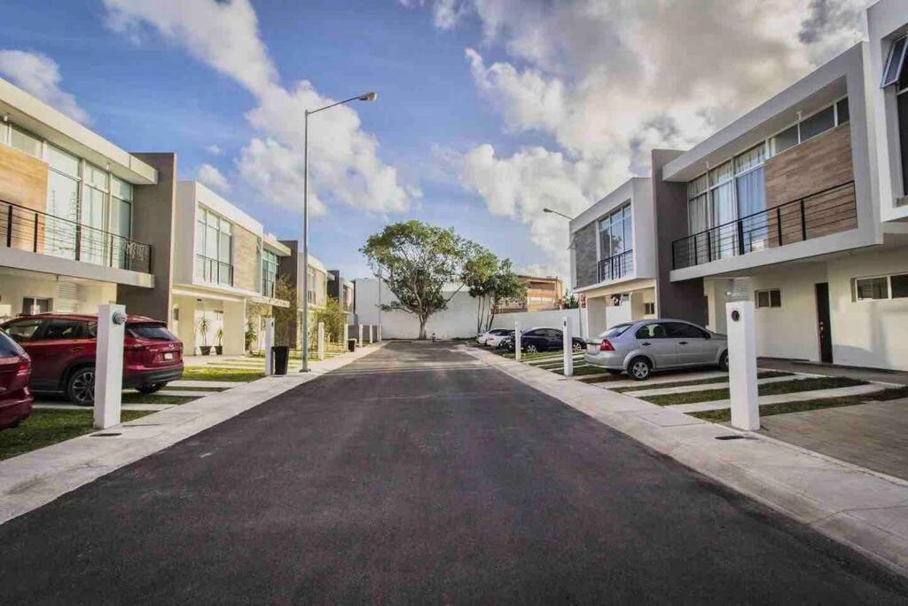 Altus Homes By Andiani Travel Cancún Extérieur photo